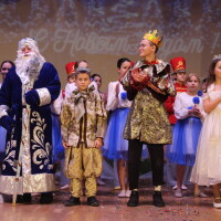 Новогодний спектакль для детей района (Ёлка Главы)